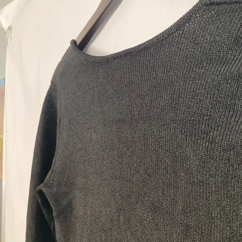 ANN TAYLOR sweater. - Picture 6 of 6